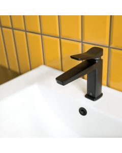 Hix Single Lever Basin Mixer Black