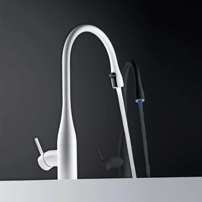 Eve Light Monobloc Kitchen Tap with Pull-Out Aerator Black Chrome