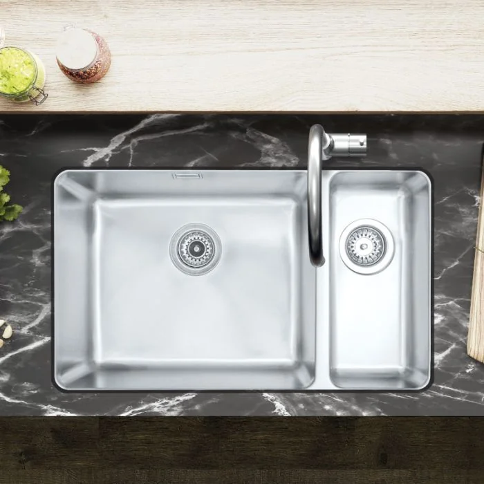 Salsa SA74R Undermount 1.5 Bowl Sink Stainless Steel
